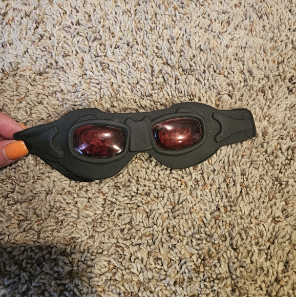 Falcon (Captian America) Costume, Size Small - Picture 4 of 7